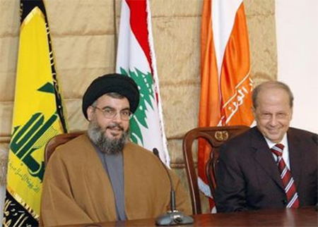Sayyed Hassan Nasrola con el general Michael Aoun Michael Aoun sostiene que la alianza con Hezbolá es de coexistencia
